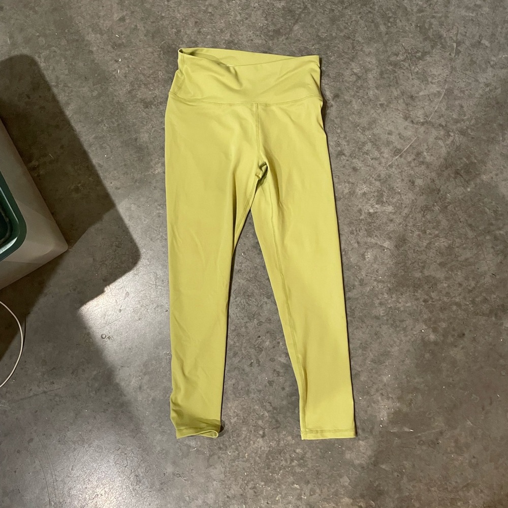 Echt Green booty scrunch workout leggings